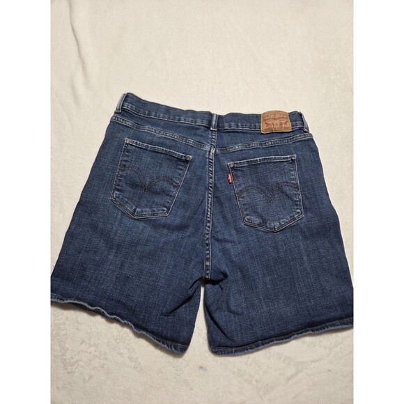 Levi's Classic Tag Size 29 Women's Blue Denim Stretch Shorts Mid Rise - Picture 2 of 12
